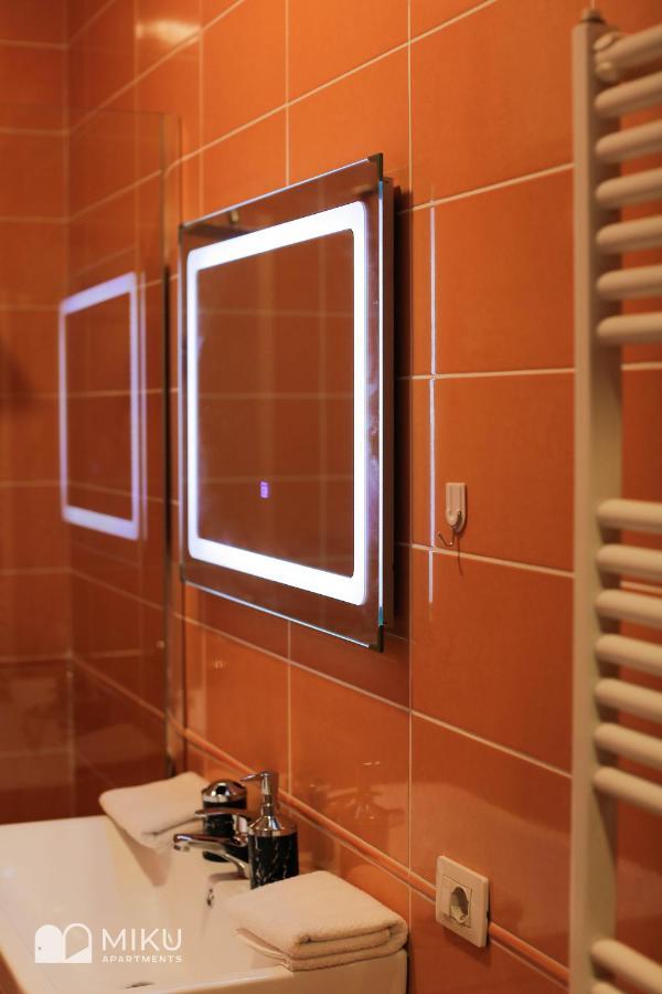 Miku Apartment - Perfect 1Bedroom At Komuna E Parisit Тирана Экстерьер фото